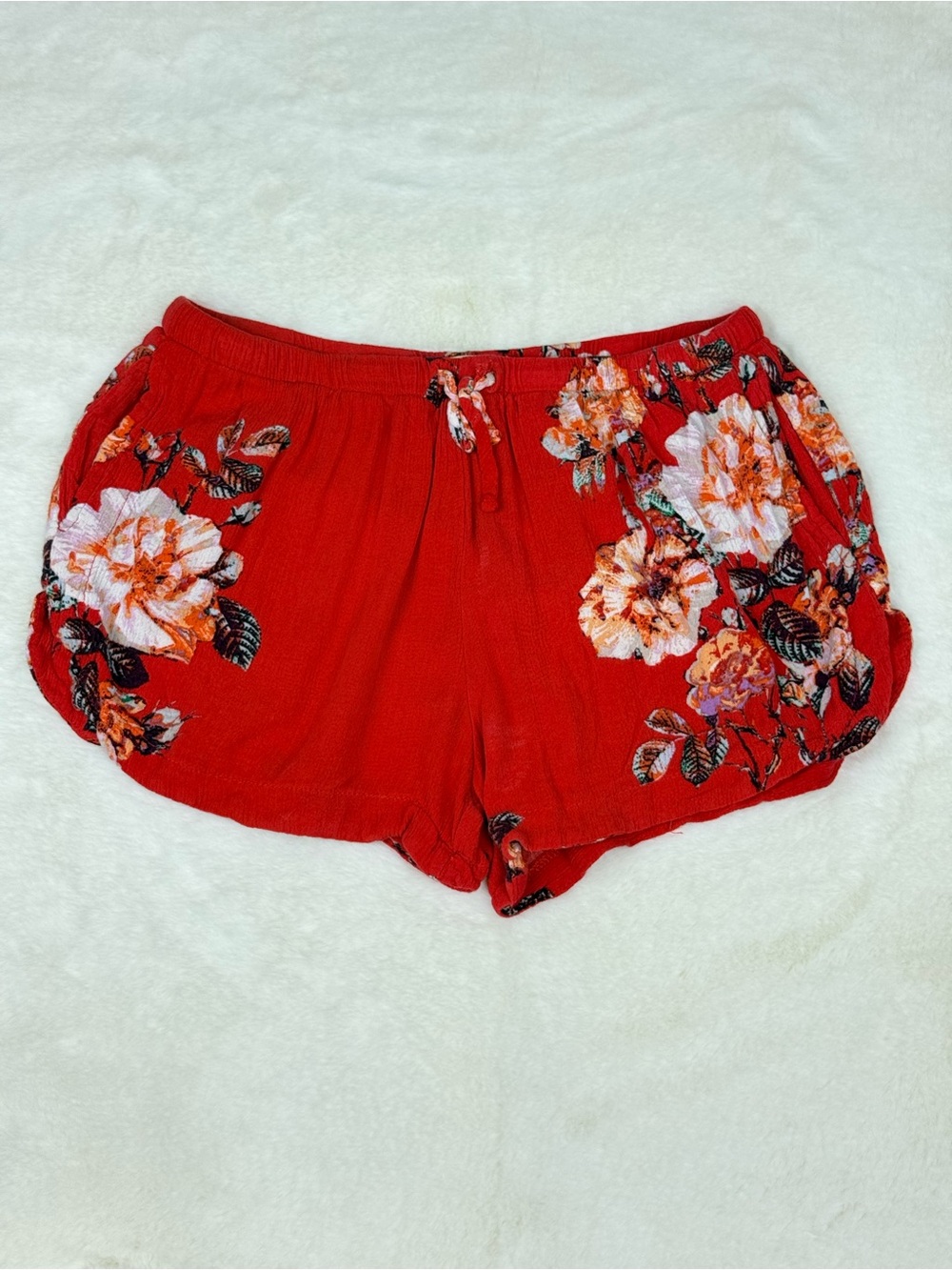 3/$30 Sky And Sparrow Red Floral Shorts S 🌹